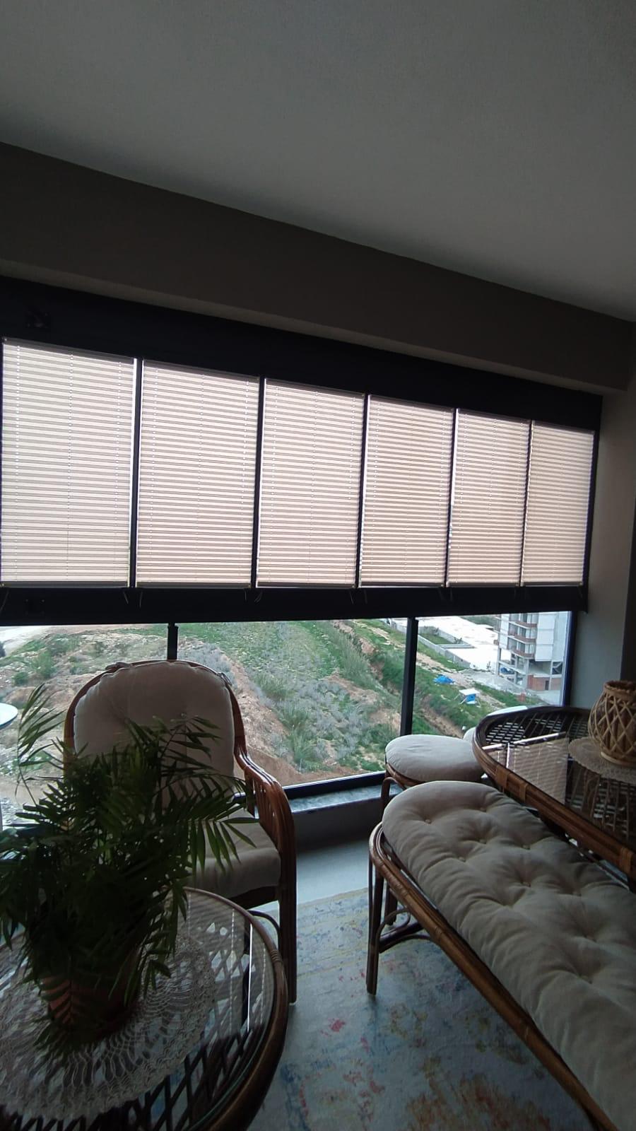 Orlenda Plise Cam Balkon Perdesi - Özel Seri