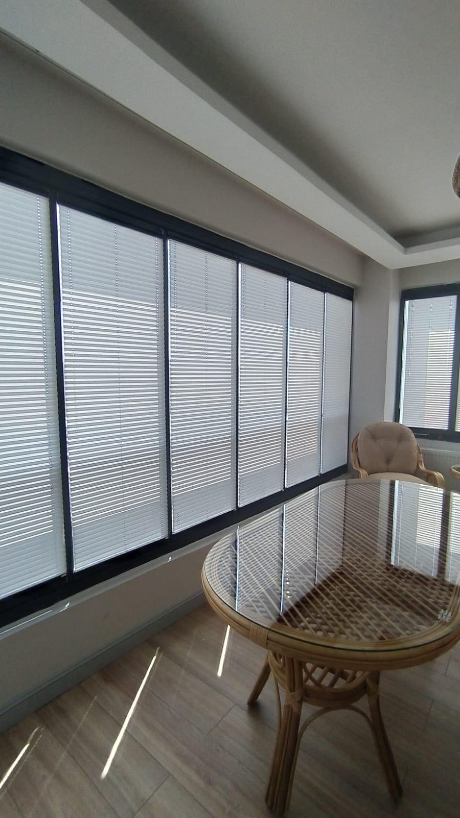 Orlenda Plise Cam Balkon Perdesi - Özel Seri