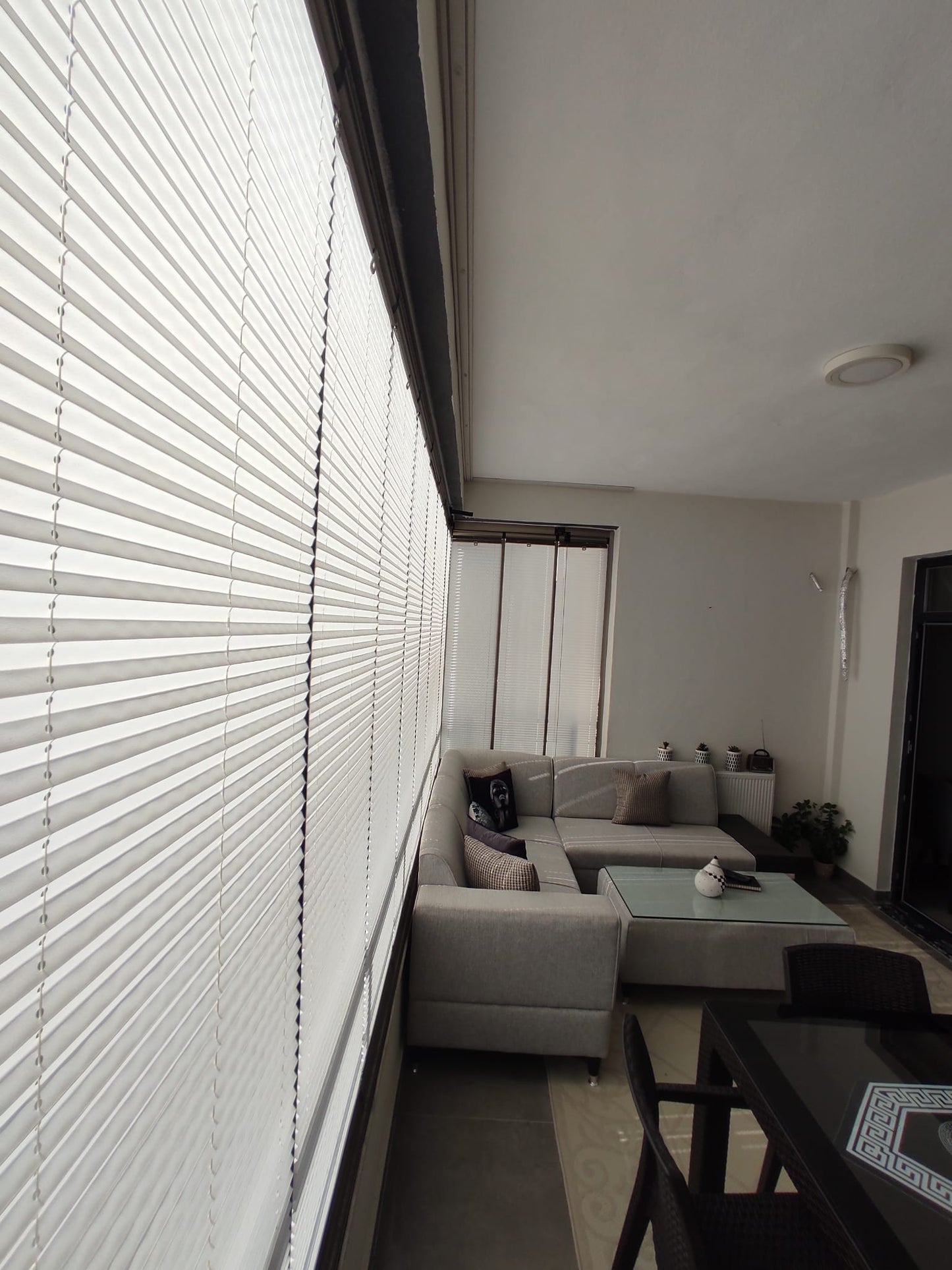 Plise Cam Balkon Perdesi